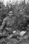 Пётр Симунин (слева) с боевым товарищем, 1942 год